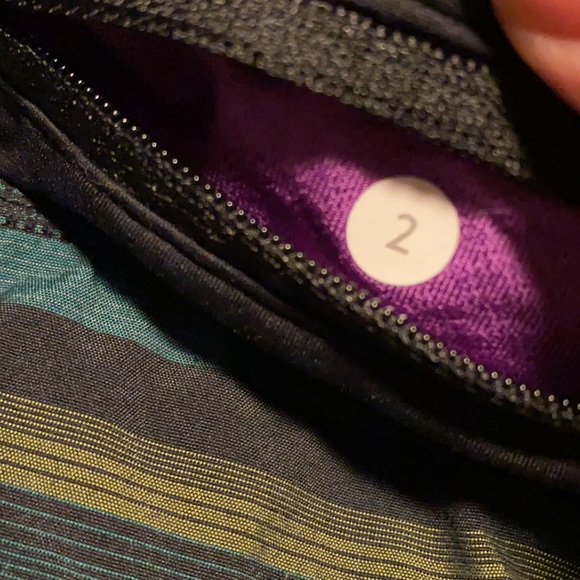 Super rare lululemon poncho stripe speed shorts 🦄 - Picture 2 of 7